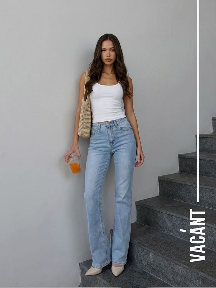 Джинсы женские осенние VACANT, светло-голубые, модель 105308