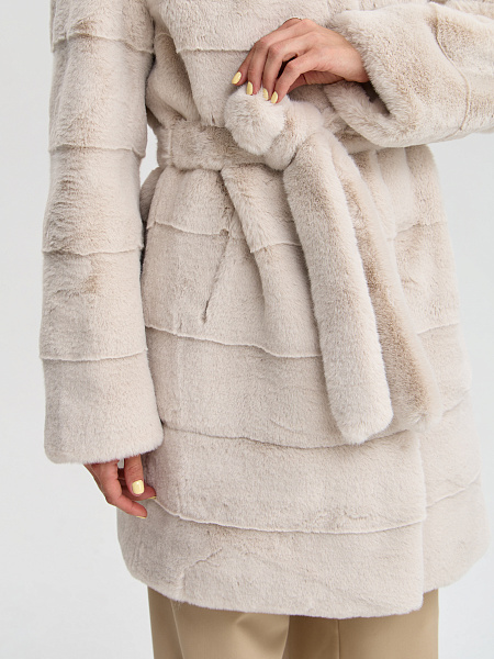 Шуба LAWINTER  модель 53961, цвет Молочный