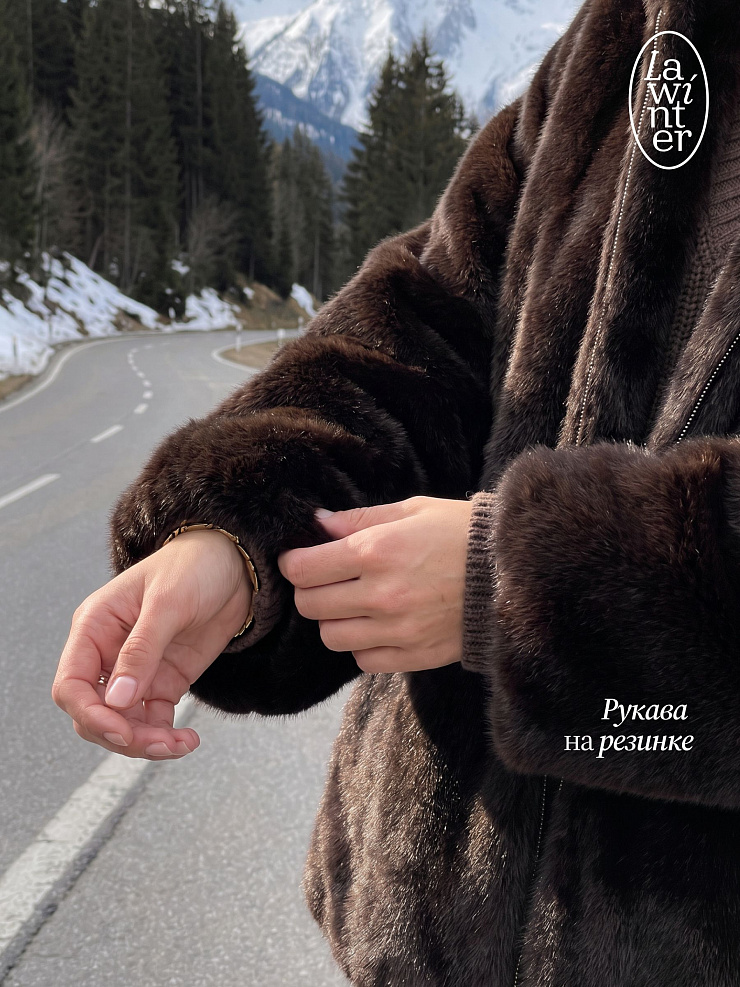 Шуба женская зимняя LAWINTER, коричневая, модель 54832