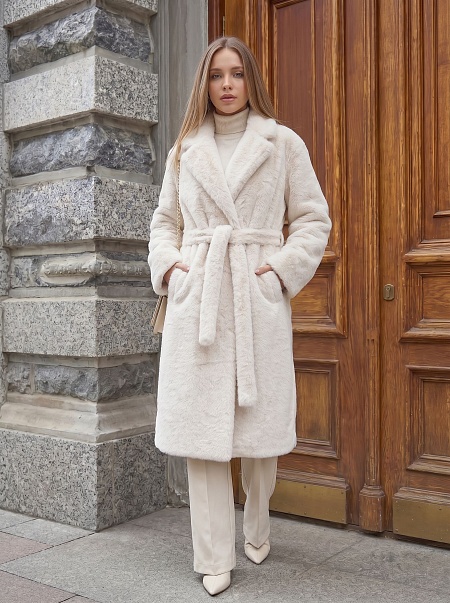 Шуба женская зимняя LAWINTER, молочная, модель 55372
