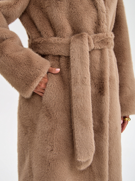Шуба LAWINTER  модель 5391, цвет Мокко