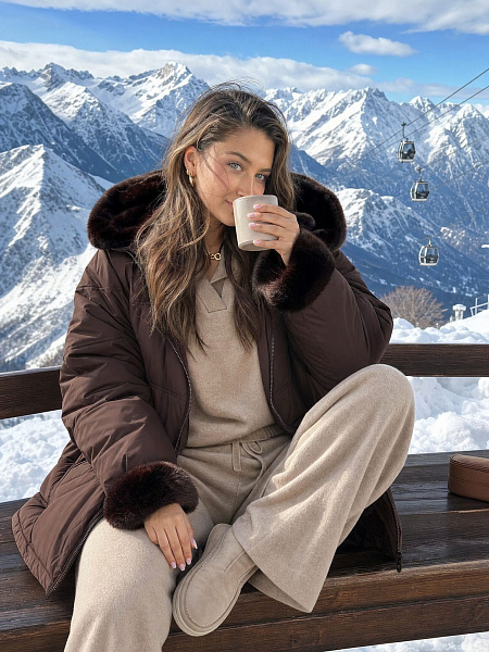 Куртка женская зимняя LAWINTER, коричневая, модель 86170