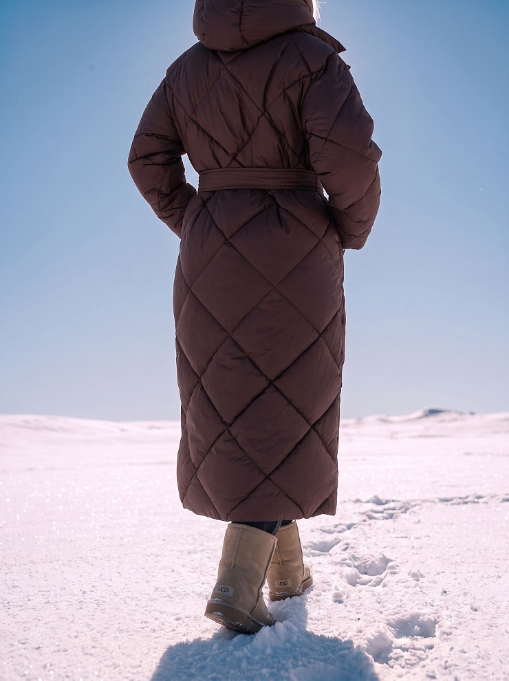 Пуховик женский зимний LAWINTER, коричневый, модель 85385