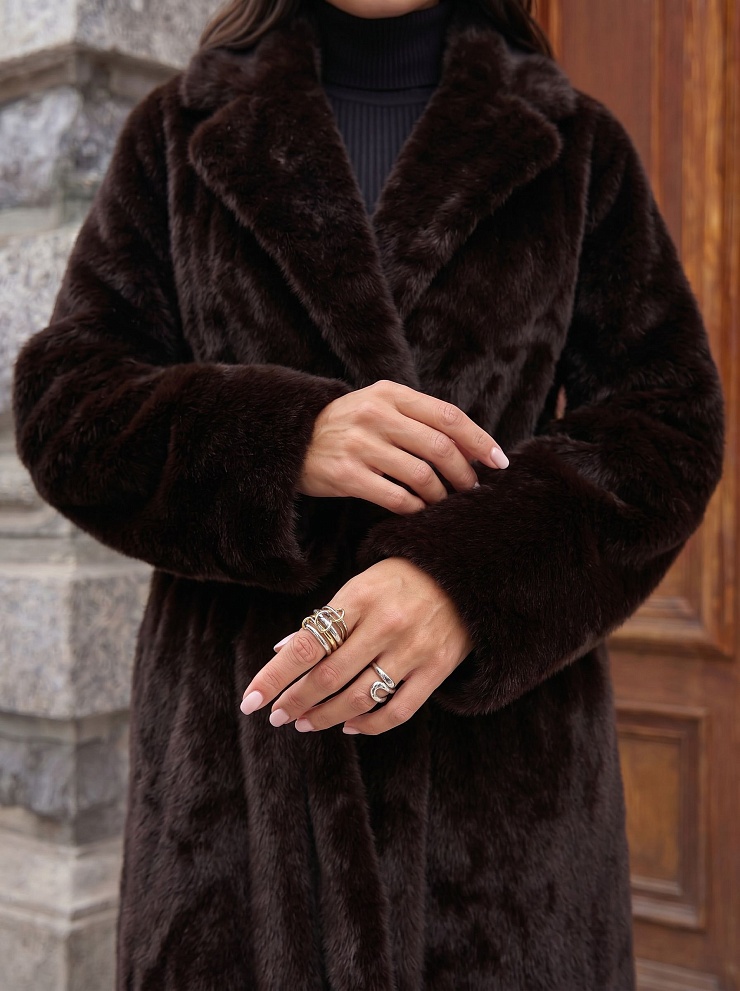 Шуба женская зимняя LAWINTER, коричневая, модель 55845