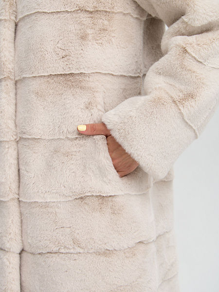 Шуба LAWINTER  модель 53961, цвет Молочный