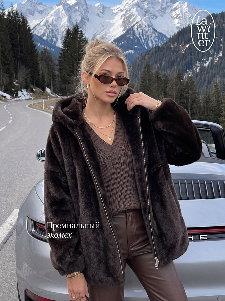 Шуба женская зимняя LAWINTER, коричневая, модель 54832
