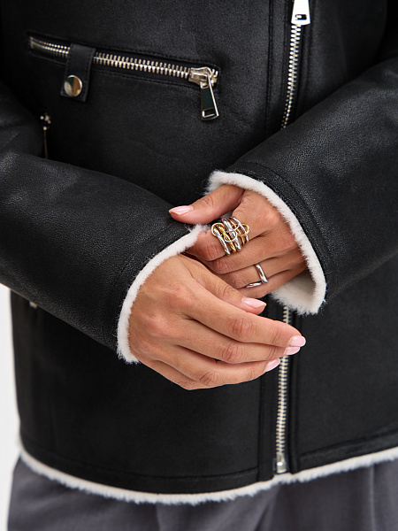 Дубленка LAWINTER  модель 3588, цвет Черно-белый