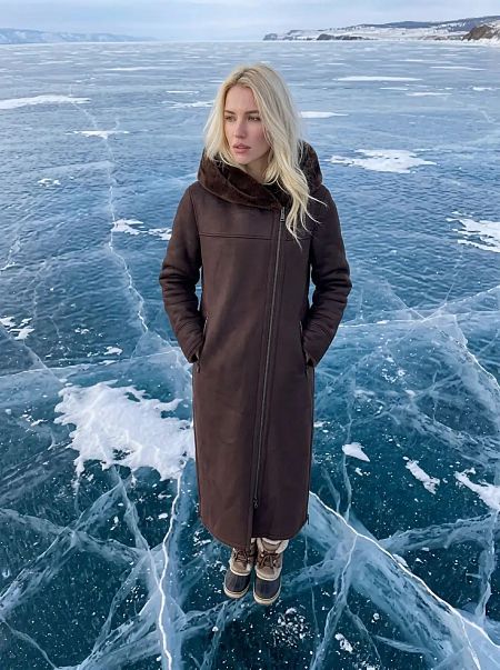 Дубленка женская зимняя LAWINTER, коричневая, модель 36910