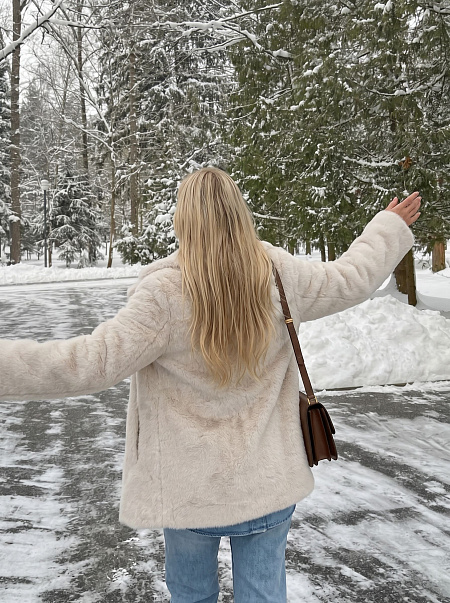 Шуба женская зимняя LAWINTER, молочная, модель 55820