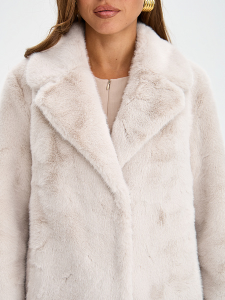 Шуба LAWINTER  модель 5391, цвет Молочный