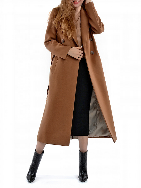 Женское пальто цвета кэмел