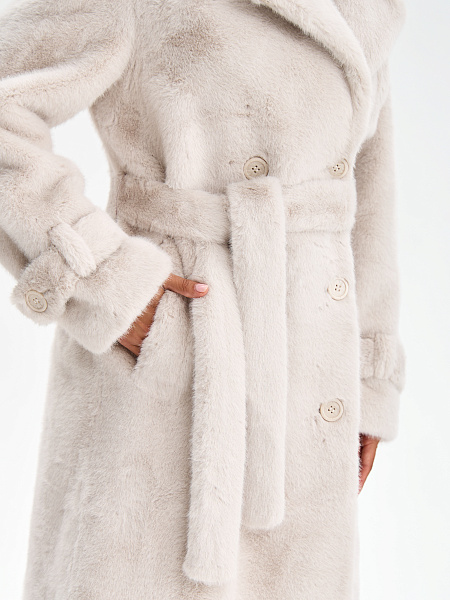 Шуба LAWINTER  модель 54478, цвет Молочный