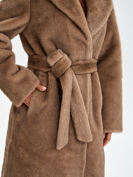 Шуба LAWINTER  модель 5391, цвет Светло-коричневый