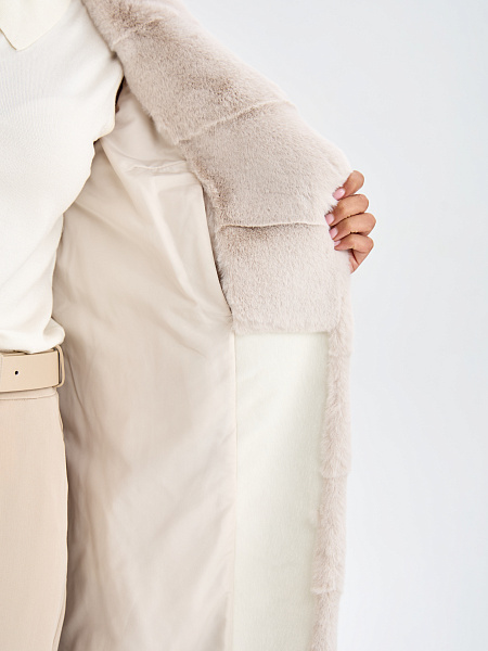 Шуба LAWINTER  модель 53591, цвет Молочный