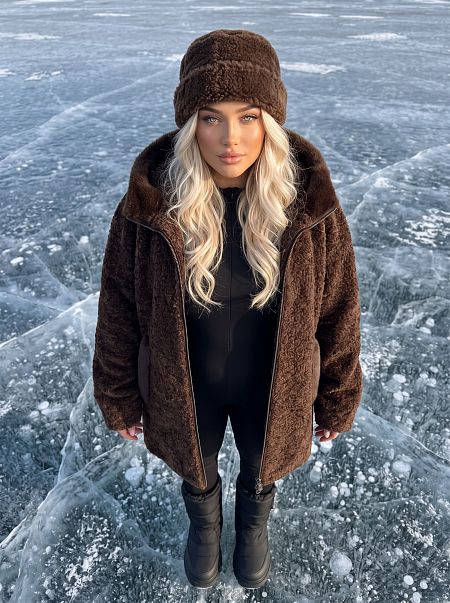 Шуба женская зимняя LAWINTER, коричневая, модель 56310
